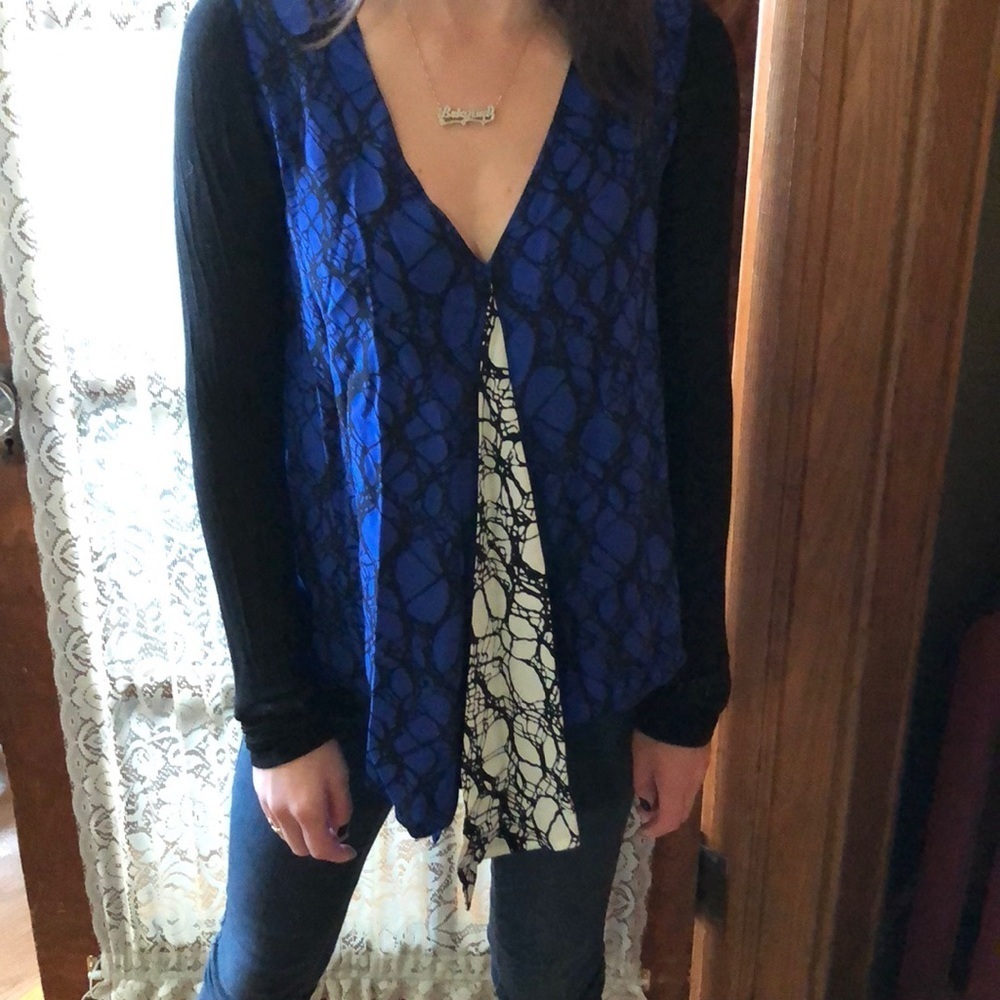 ⚜️ Elizabeth and James Blouse